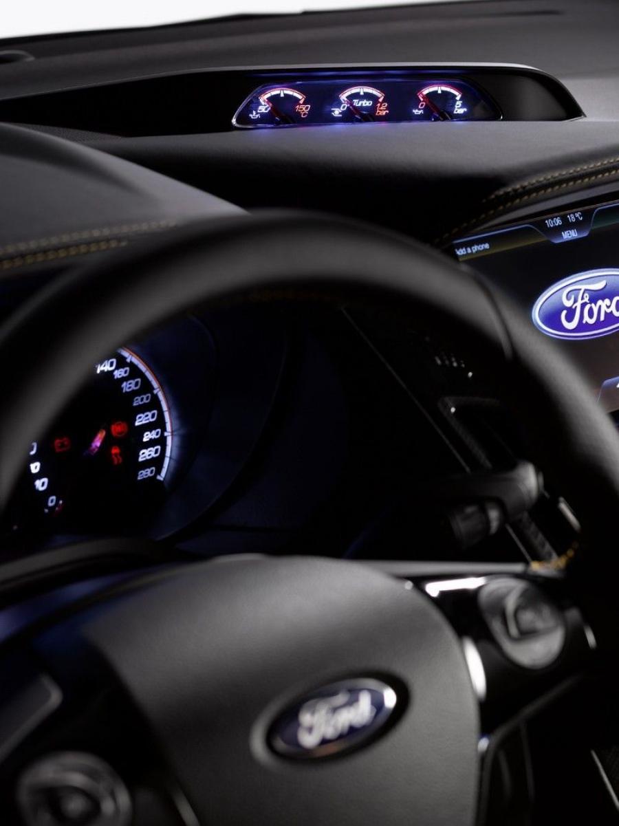  Ford Focus ST 2010 года  (фото 44 из 46)